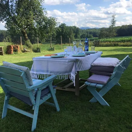 Kellerstoeckl-am-veganen-bio-lebenshof-nur-fuer-hundefreunde-empfohlen Holiday home