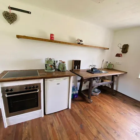 Kellerstoeckl-am-veganen-bio-lebenshof-nur-fuer-hundefreunde-empfohlen Sulb